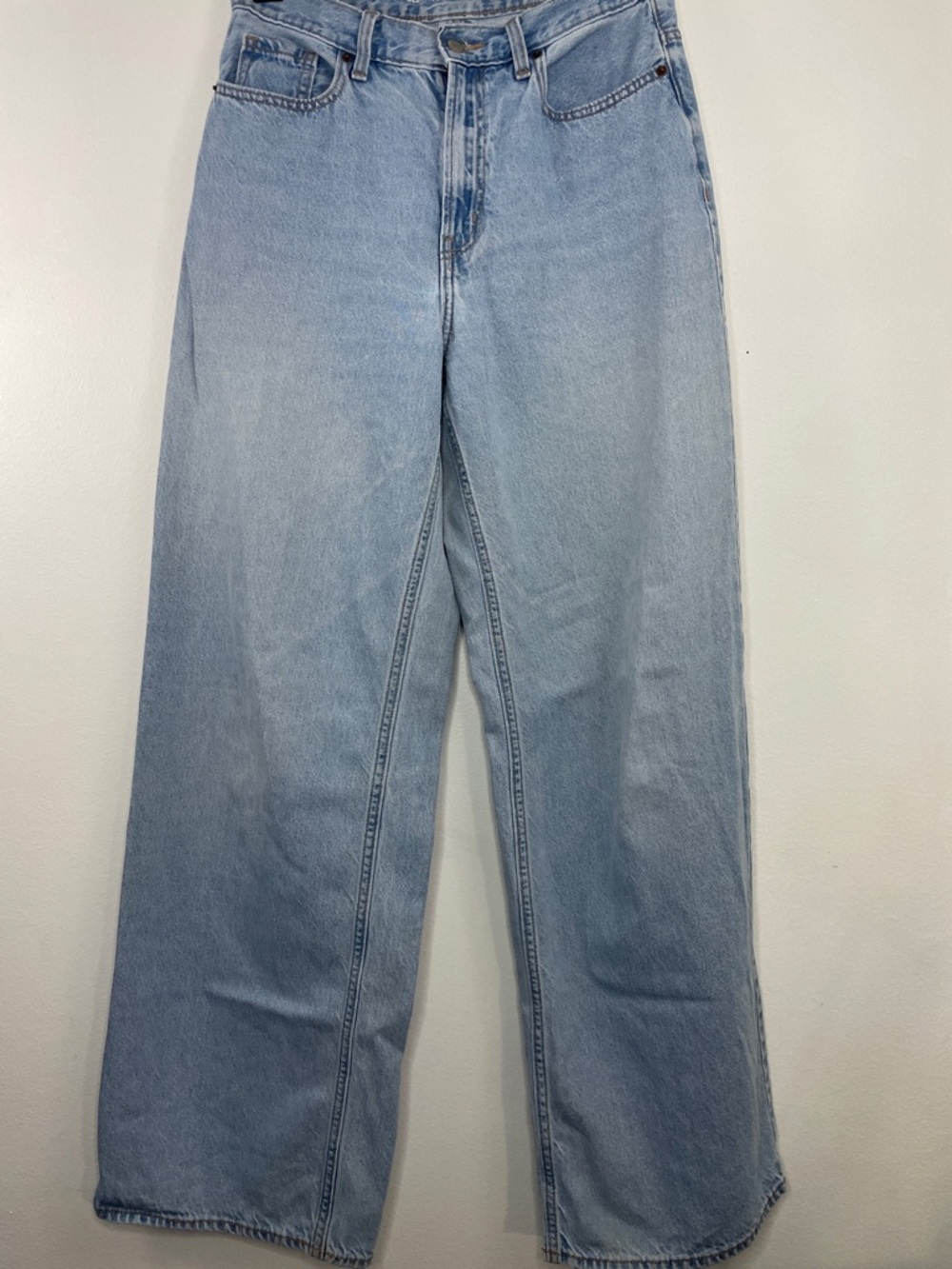 Light Wash Wide Leg Women’s Jeans - Classic Casual